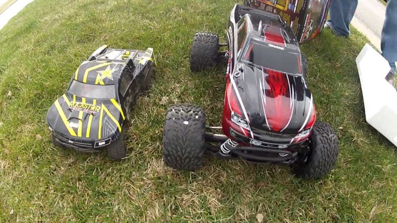 How big is a 1/16 scale rc car