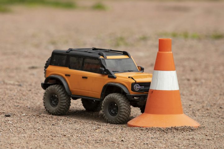 Wall Climbing RC Car: How It Works & How to Pick a Good One